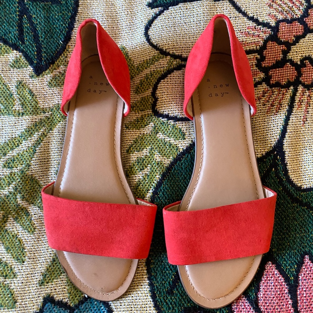 3/$30 💓 Cherry Suede Strap Sandals